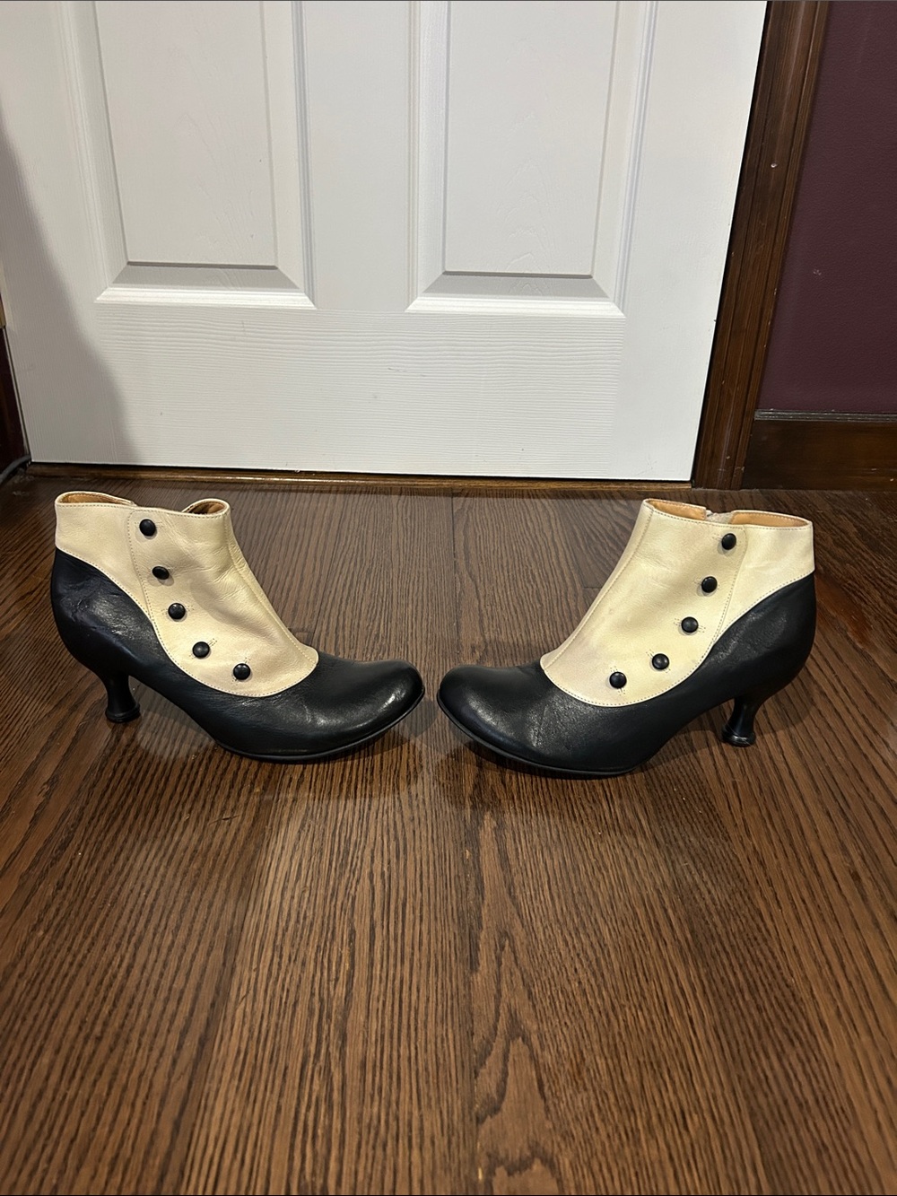 John Fluevog cream & black Bellevues granny two tone button bootie shoes 10 1/2